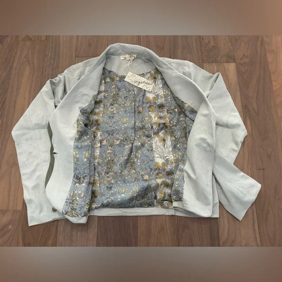 Mystree Soft Gray Women's Blazer - Picture 6 of 9